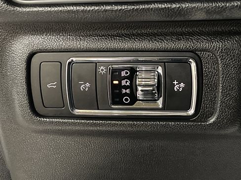 Used 2022 Lincoln Corsair AWD w/ Equipment Group 101A image 20