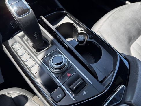 Used 2022 Maserati Levante GT AWD/4WD image 18