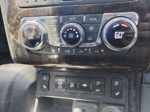 Used 2016 Chevrolet Traverse LTZ AWD/4WD image 19