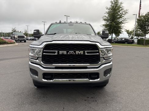 Used 2024 RAM 2500 Tradesman w/ Chrome Appearance Group AWD/4WD image 3