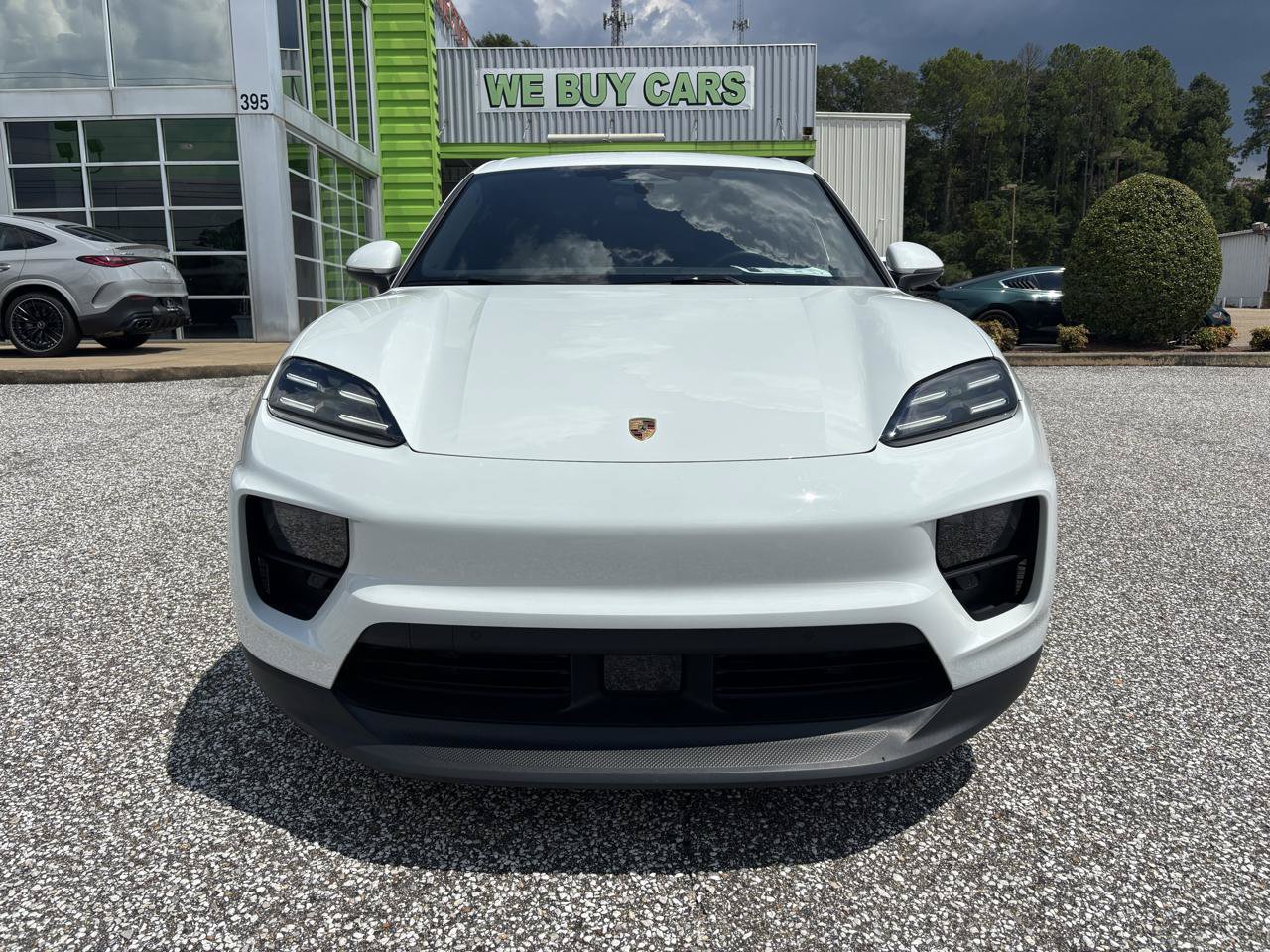 Used 2024 Porsche Macan 4 Electric AWD/4WD image 10