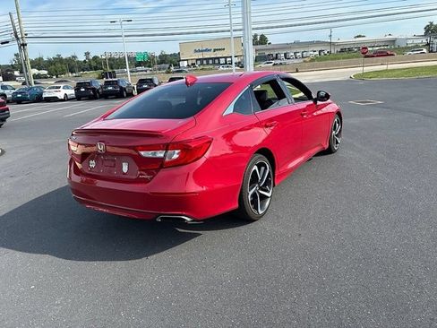 Used 2018 Honda Accord Sport image 10