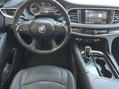 Used 2020 Buick Enclave Essence FWD image 14
