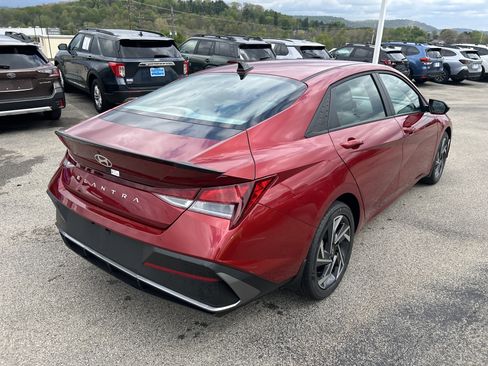 Used 2025 Hyundai Elantra Sport FWD image 8