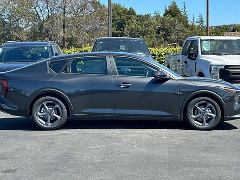 New 2026 Kia K4 FWD image 3