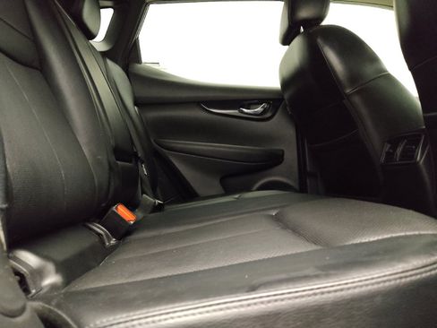 Used 2022 Nissan Rogue Sport SL AWD/4WD image 19