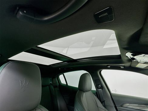 New 2025 Maserati Grecale GT image 22