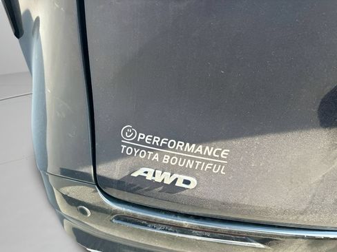 Certified 2023 Toyota Sienna Limited AWD/4WD image 8