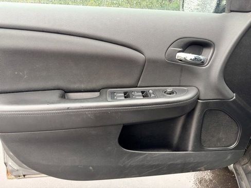 Used 2012 Chrysler 200 Touring image 16