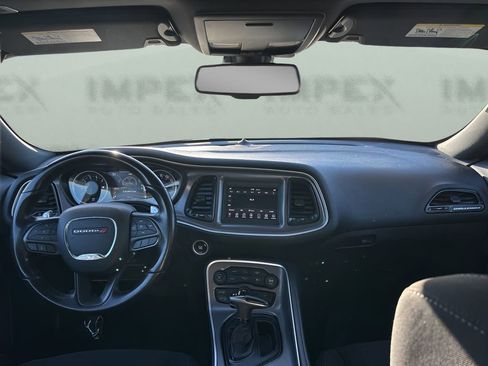 Used 2020 Dodge Challenger R/T image 12