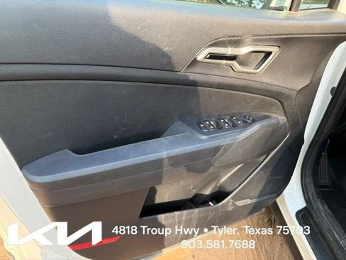 Used 2023 Kia Sportage LX AWD/4WD image 13