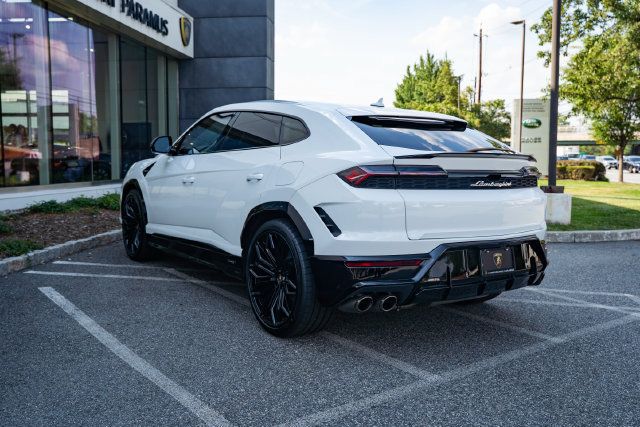 Used 2025 Lamborghini Urus SE AWD/4WD image 12