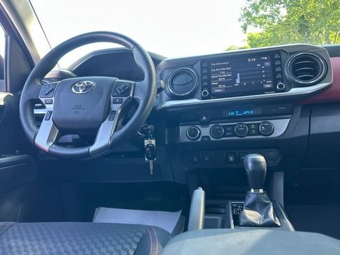 Used 2022 Toyota Tacoma SR5 w/ Technology Package AWD/4WD image 44