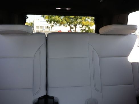 New 2025 Chevrolet Suburban Premier image 42