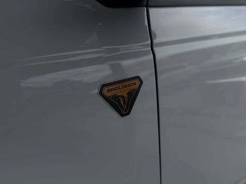 Used 2023 Ford Bronco Badlands AWD/4WD image 46