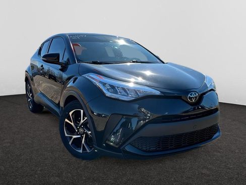 Used 2021 Toyota C-HR XLE image 1