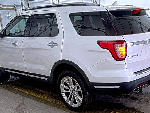Used 2018 Ford Explorer Limited w/ Ford Safe & Smart Package AWD/4WD image 4
