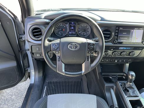 Certified 2021 Toyota Tacoma TRD Off-Road w/ Technology Package AWD/4WD image 12