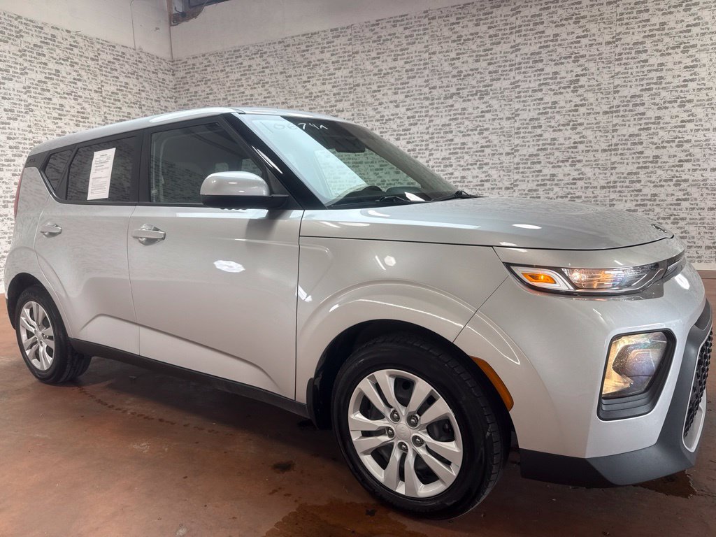 Used 2020 Kia Soul LX FWD image 1