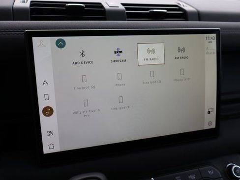 Used 2023 Land Rover Defender 130 X-Dynamic SE image 23