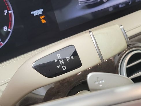 Used 2020 Mercedes-Benz S 560 Sedan image 35