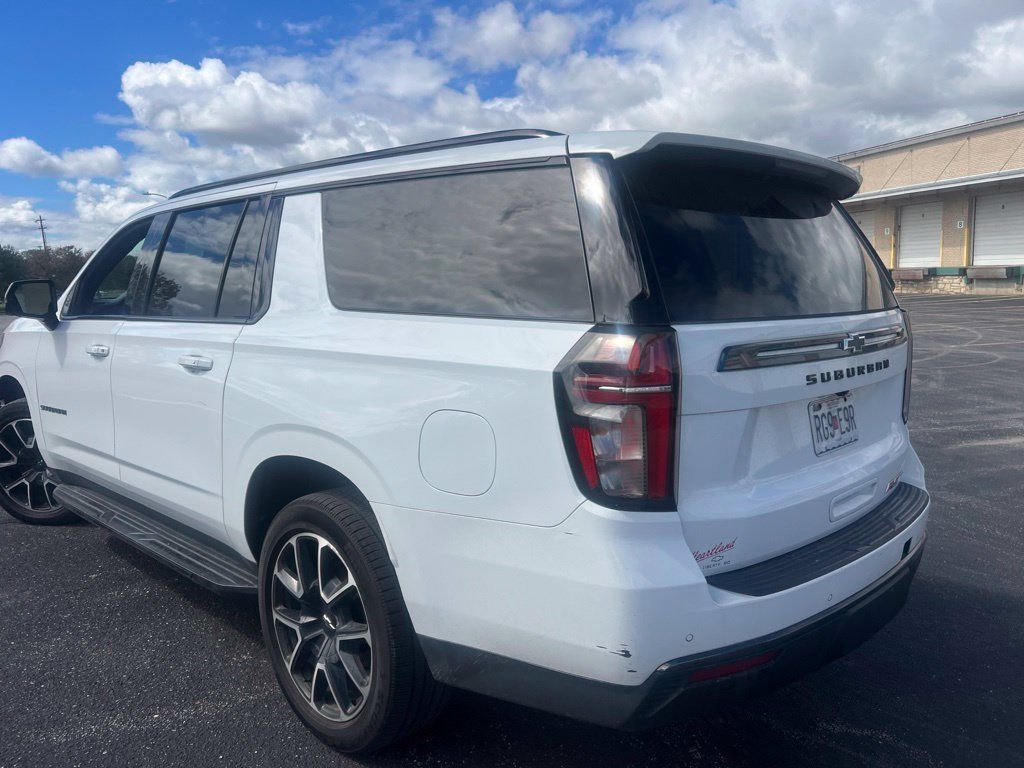 Used 2021 Chevrolet Suburban RST w/ Luxury Package AWD/4WD image 3