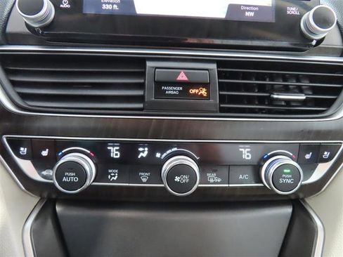 Used 2018 Honda Accord Touring image 30