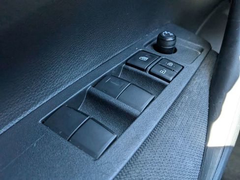 Used 2023 Toyota Corolla LE FWD image 22
