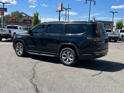 Used 2022 Jeep Wagoneer Series I w/ Premium Group I AWD/4WD image 4
