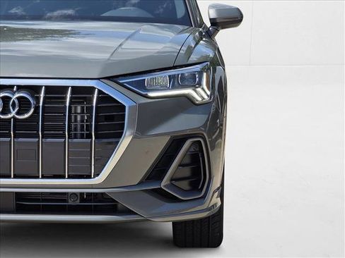 New 2025 Audi Q3 2.0T Premium image 10