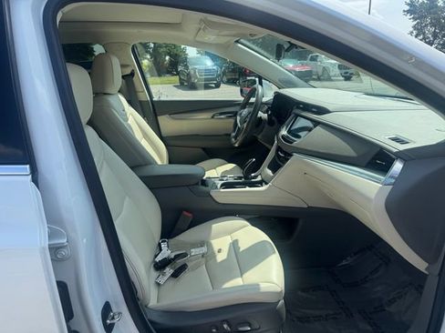 Used 2021 Cadillac XT5 Premium Luxury AWD/4WD image 17