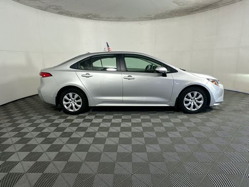 Certified 2025 Toyota Corolla LE FWD image 2