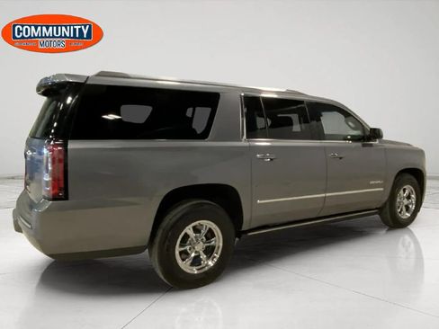 Used 2020 GMC Yukon XL Denali w/ Denali Ultimate Package AWD/4WD image 7