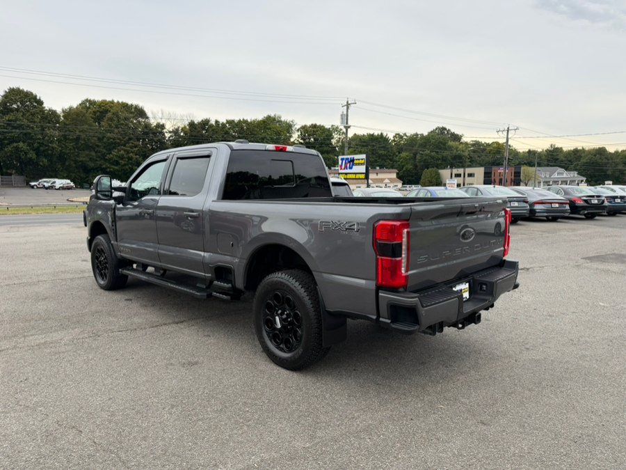 Used 2024 Ford F350 Lariat w/ Black Appearance Package AWD/4WD image 5