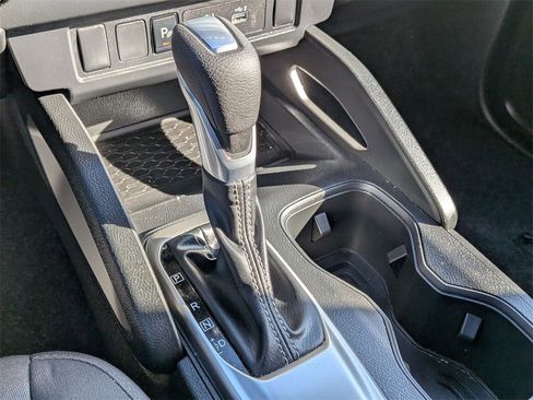 Used 2025 Nissan Frontier SV image 15