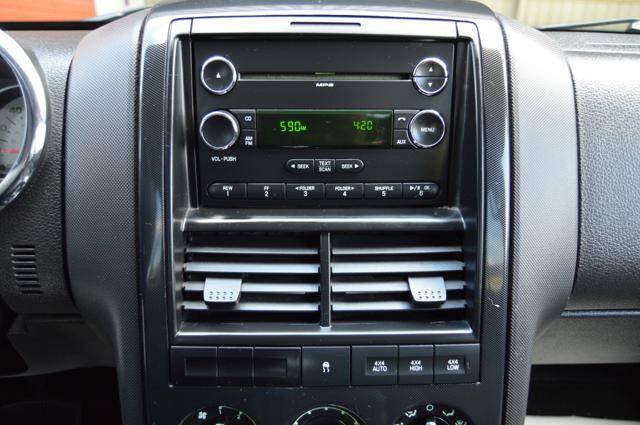 Used 2010 Ford Explorer Sport Trac XLT AWD/4WD image 13
