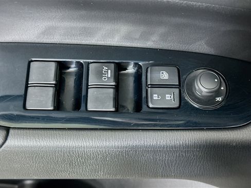 Used 2017 MAZDA CX-5 Touring image 15