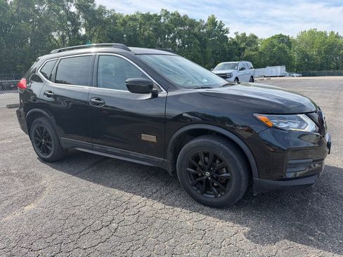 Used 2017 Nissan Rogue SV AWD/4WD image 5