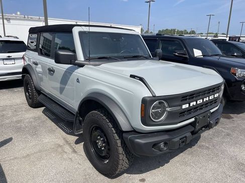 Used 2023 Ford Bronco Black Diamond AWD/4WD image 13