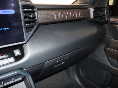 Used 2025 Toyota Sequoia TRD Pro AWD/4WD image 60