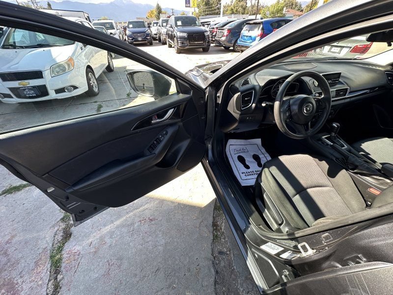 Used 2014 MAZDA MAZDA3 i Sport FWD image 10
