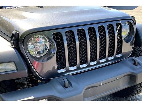 Used 2024 Jeep Wrangler Unlimited Sport AWD/4WD image 31
