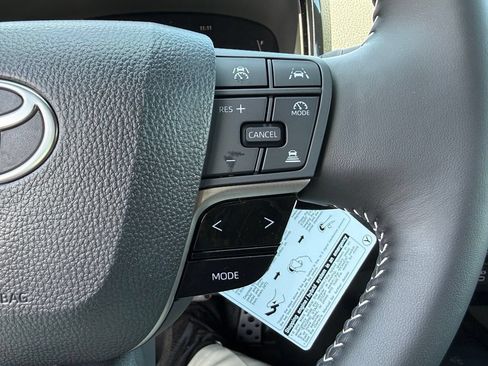 New 2026 Toyota Camry SE FWD image 19