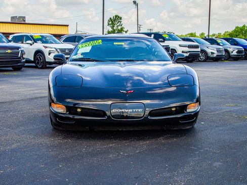 Used 1998 Chevrolet Corvette Coupe w/ Memory Pkg RWD image 2