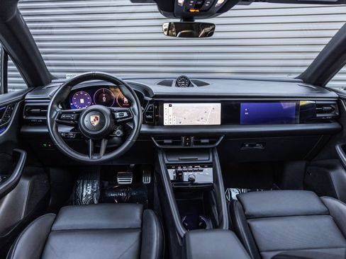 Certified 2024 Porsche Macan 4 Electric image 12