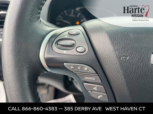 Used 2015 Nissan Pathfinder Platinum w/ Family Entertainment Package image 53