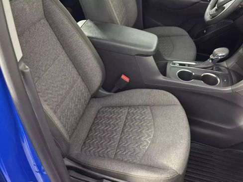 Used 2024 Chevrolet Equinox LT image 40