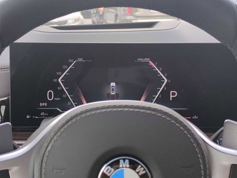 Used 2026 BMW X7 xDrive40i w/ M Sport Package image 34