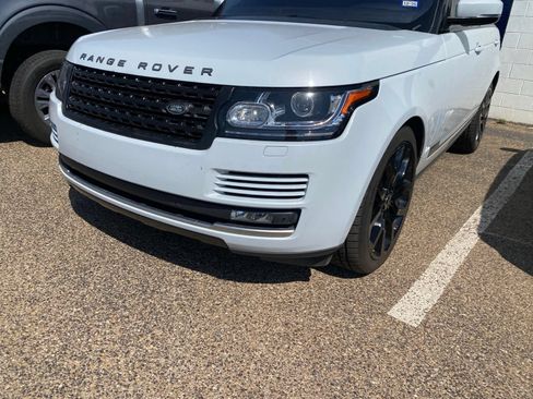 Used 2017 Land Rover Range Rover Supercharged AWD/4WD image 3