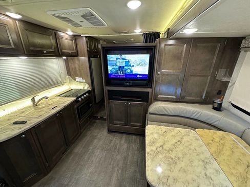 Used 2017 Mercedes-Benz Sprinter 3500 image 10